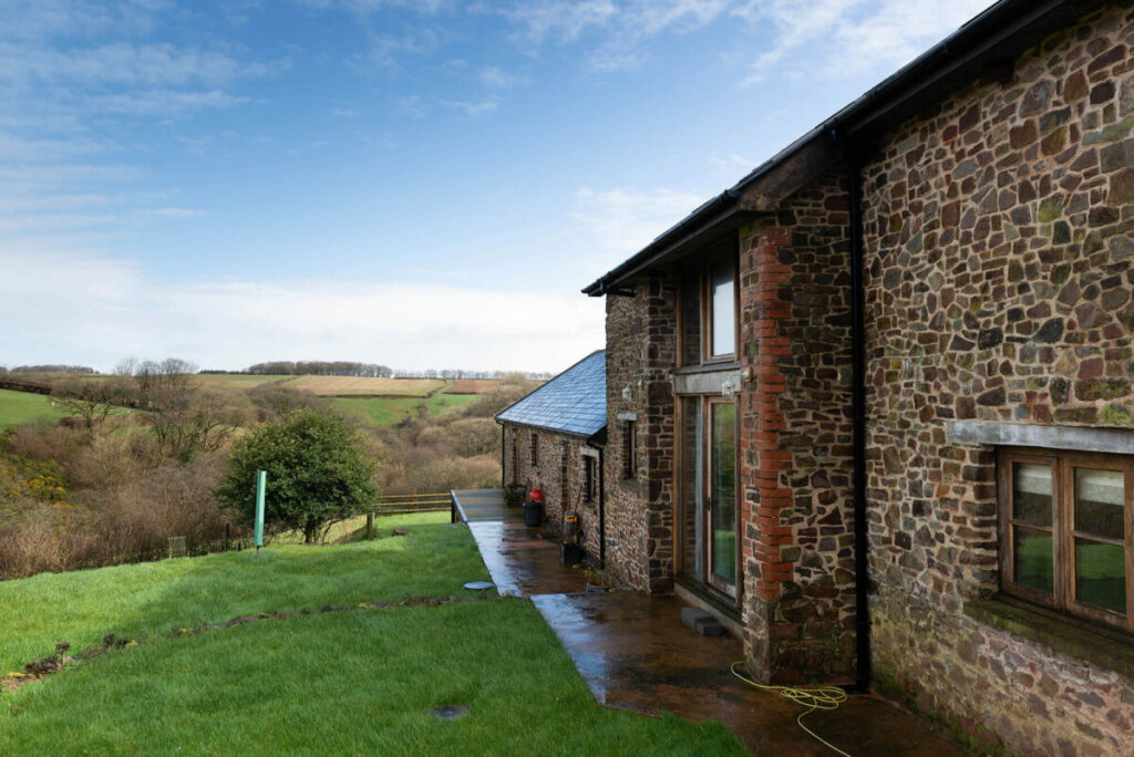 Granary Barn Stoodleigh exterior